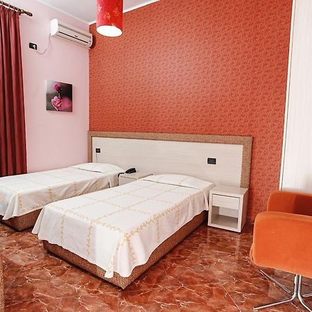 Hotel Serenity Tiranë Ngoại thất bức ảnh