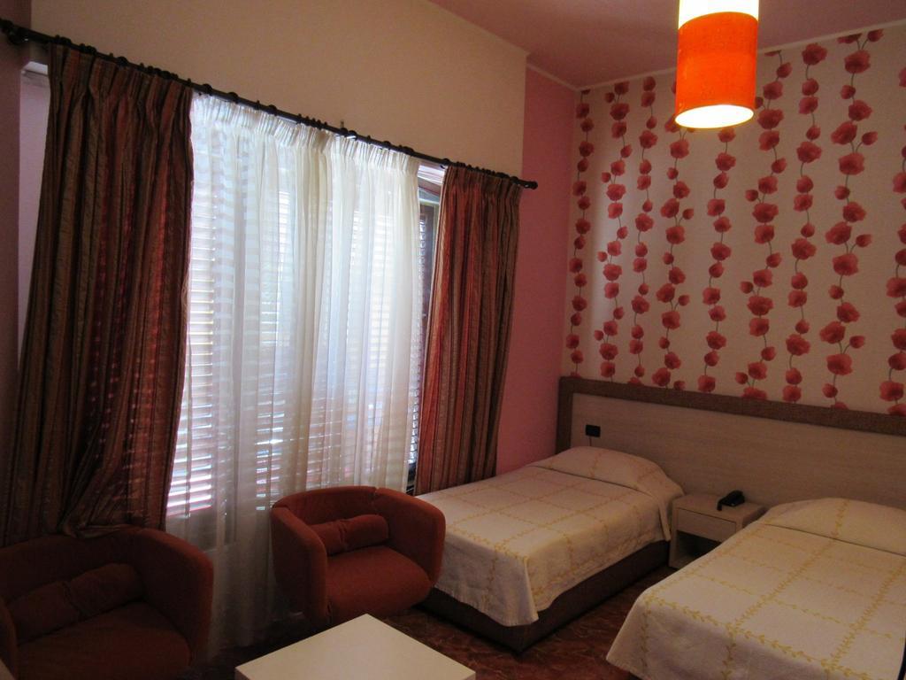 Hotel Serenity Tiranë Ngoại thất bức ảnh