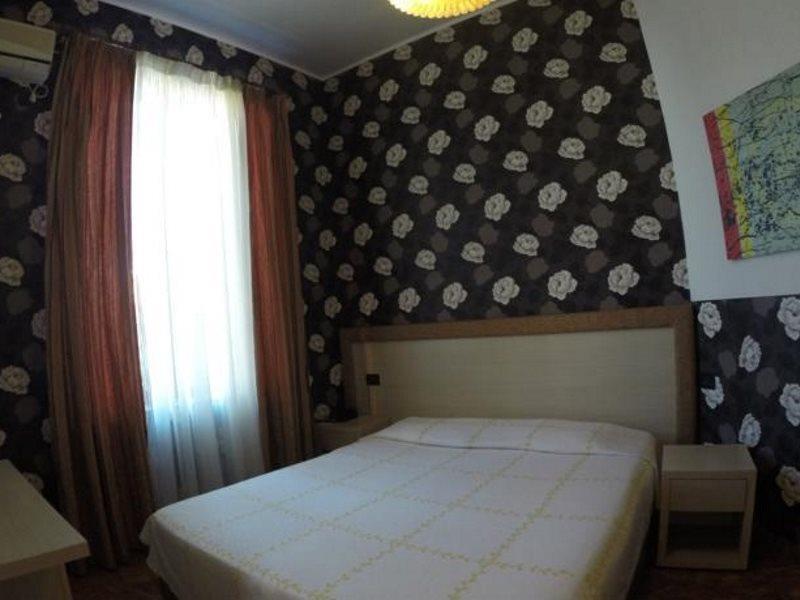 Hotel Serenity Tiranë Ngoại thất bức ảnh
